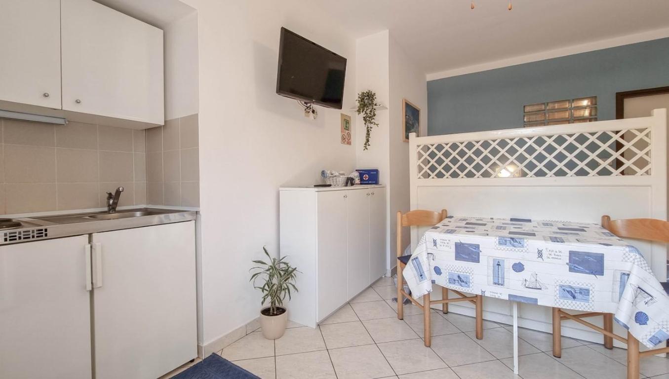 Alma One Appartement Novigrad Istria Buitenkant foto