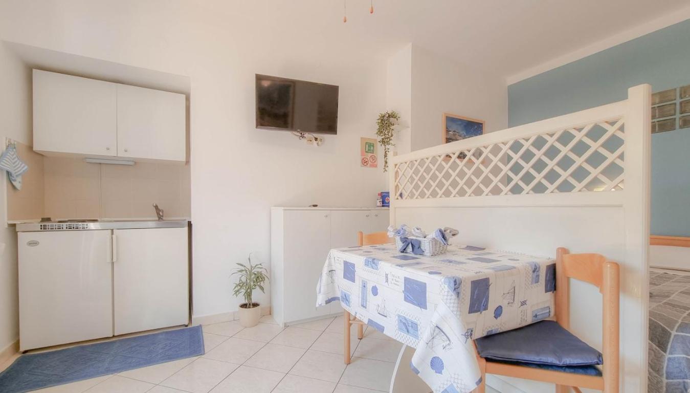 Alma One Appartement Novigrad Istria Buitenkant foto