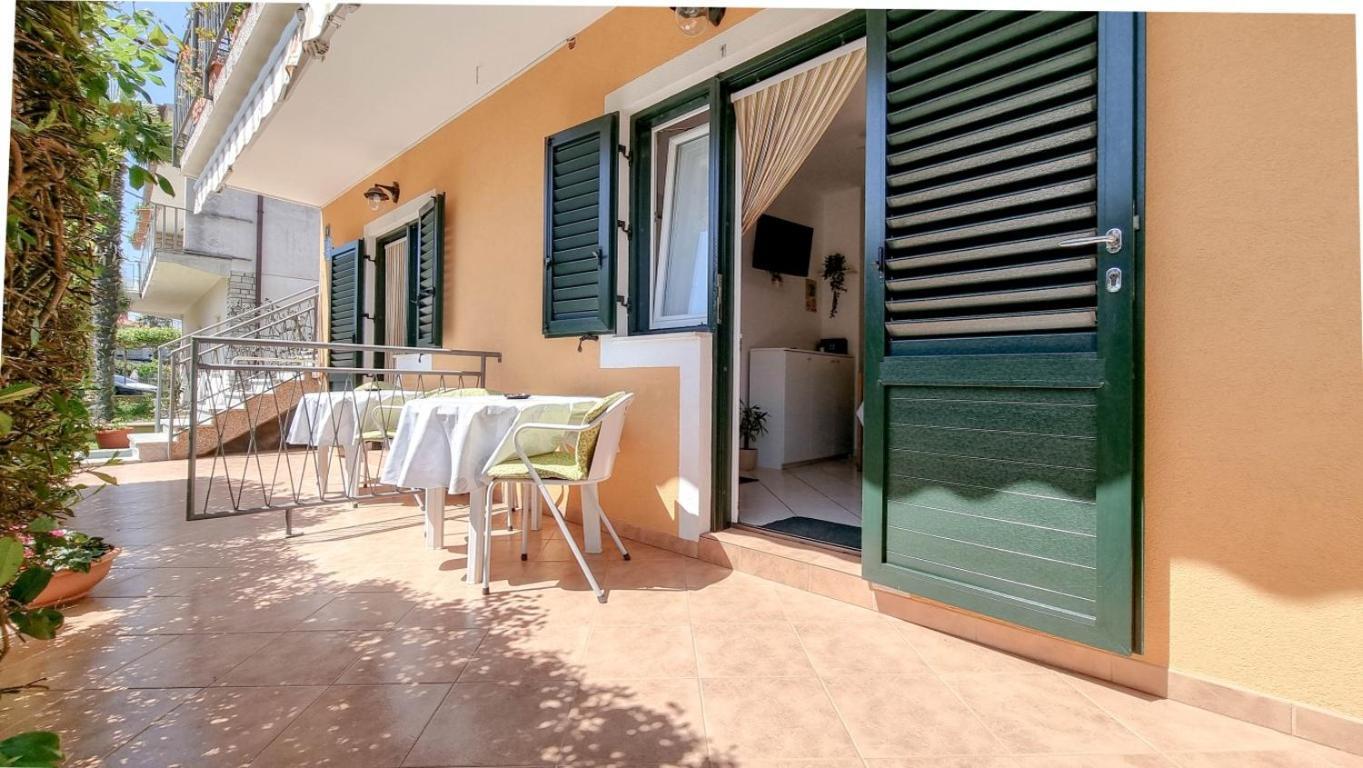 Alma One Appartement Novigrad Istria Buitenkant foto
